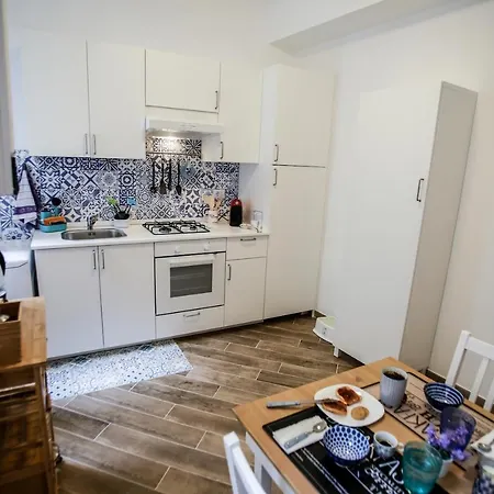 Vivi Nel Cuore Del Centro Storico Di Apartament Genua